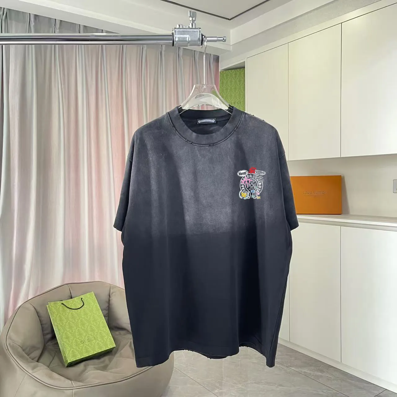 🅿️190 ch Crow* 2025 summer new style, washed, distressed, spray-painted, Sanskrit cross print, short-sleeved T-shirt, customized fabric 320g, same style for men and women, size: S M L XL XXL five sizes, color: black, gray, gradient black, gradient red